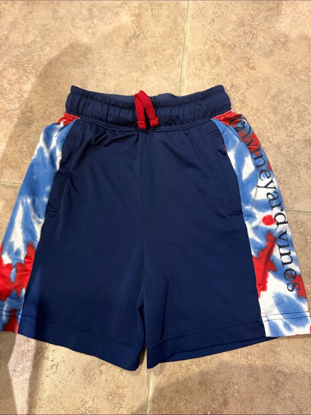 Vineyard Vines boys Shorts size 5 Red & Light Blue Tie-Dye Side Panels